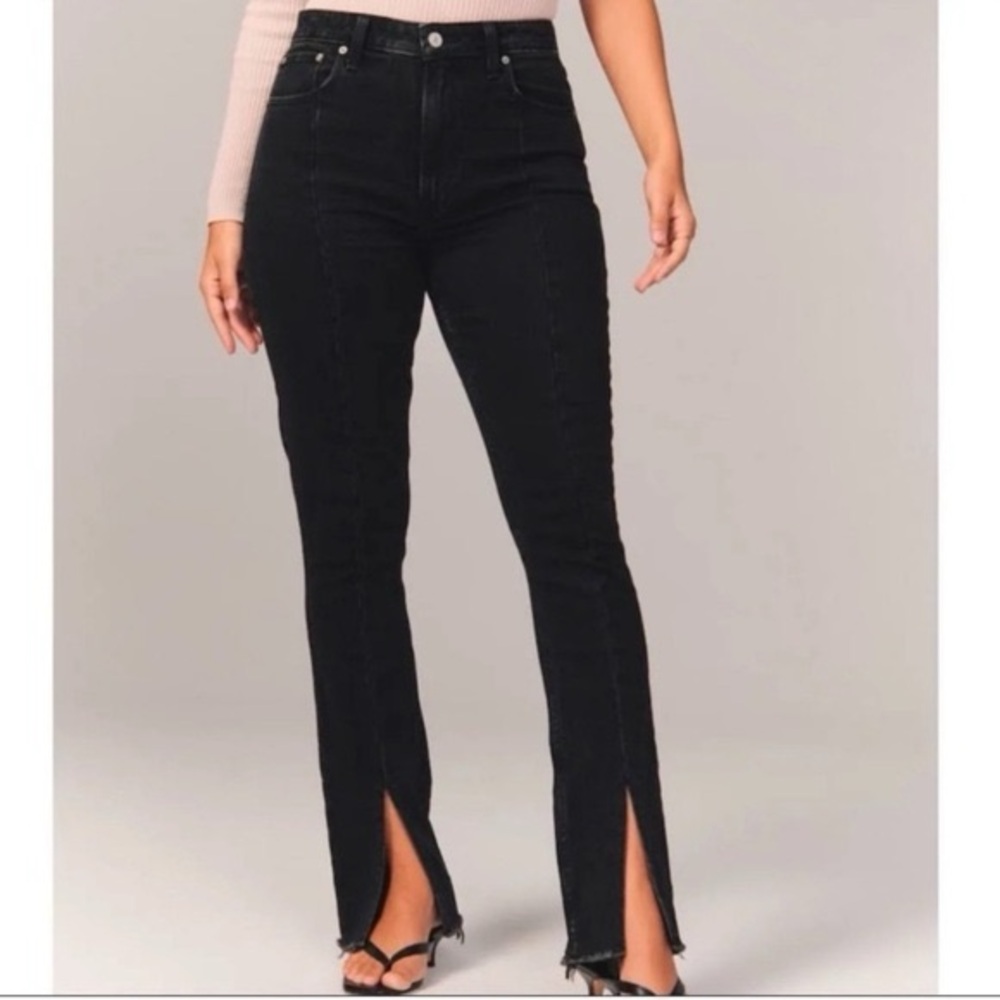 Women's Black High-Waisted Jeans